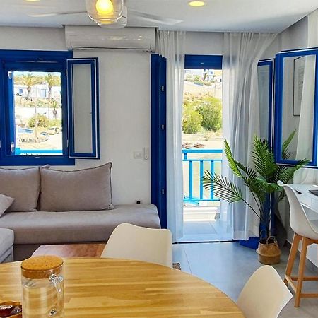 פויניקיון Meraki Beachfront מראה חיצוני תמונה