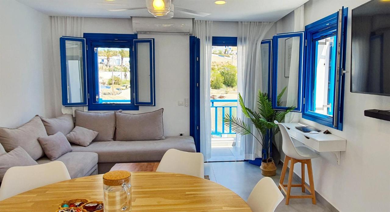 פויניקיון Meraki Beachfront מראה חיצוני תמונה