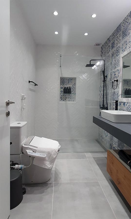 פויניקיון Meraki Beachfront מראה חיצוני תמונה