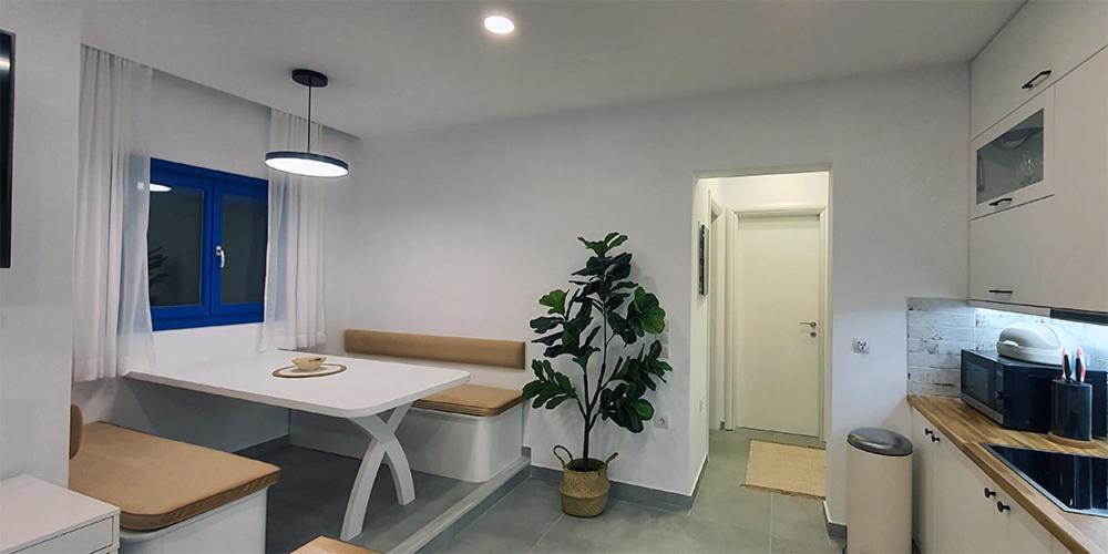 פויניקיון Meraki Beachfront מראה חיצוני תמונה