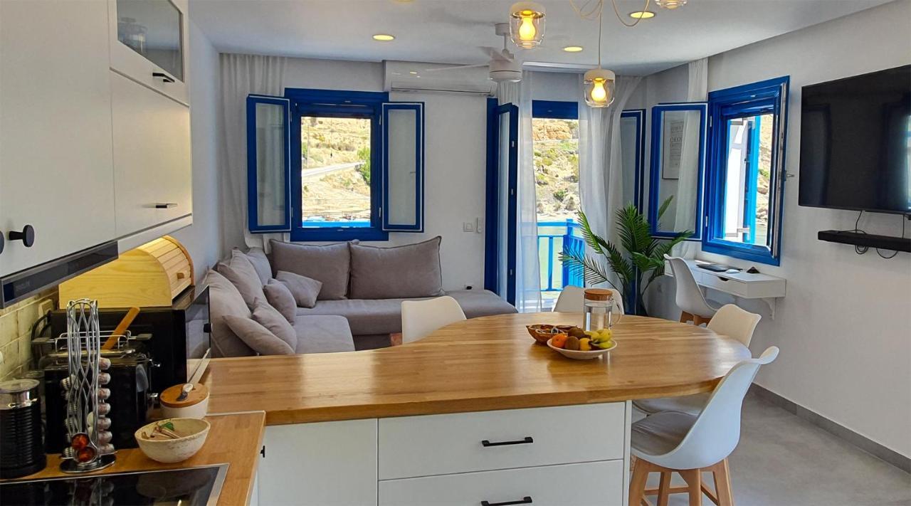 פויניקיון Meraki Beachfront מראה חיצוני תמונה