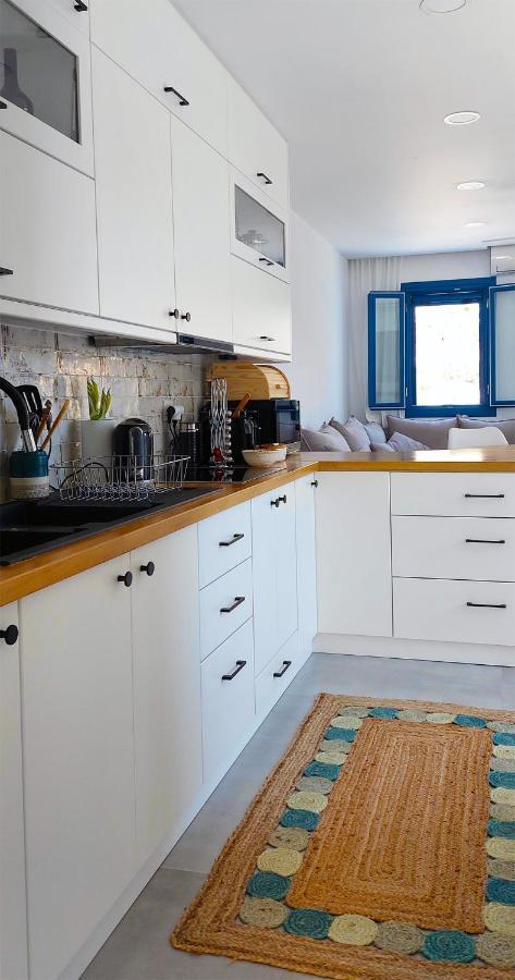 פויניקיון Meraki Beachfront מראה חיצוני תמונה