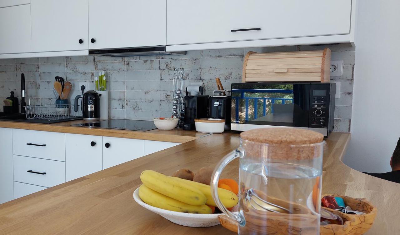 פויניקיון Meraki Beachfront מראה חיצוני תמונה