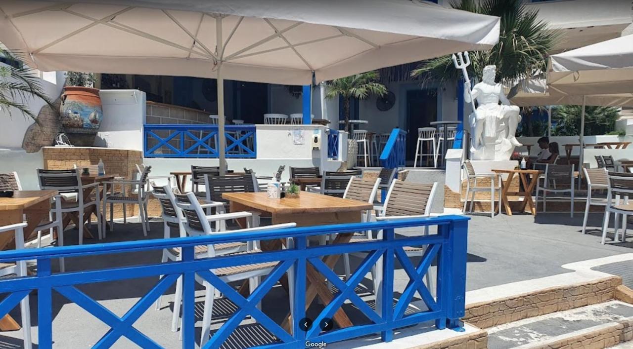 פויניקיון Meraki Beachfront מראה חיצוני תמונה